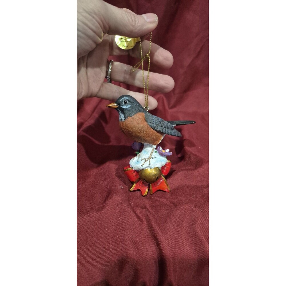 NWT Danbury Mint Christmas Ornament Song Bird Figurine "Robin" Vintage 4" Tall